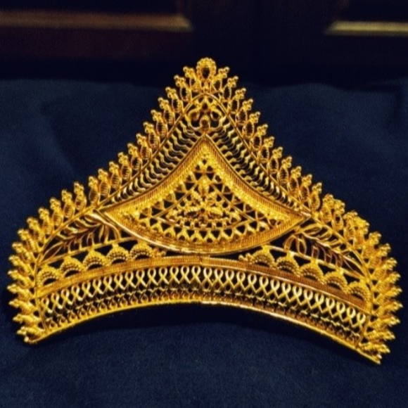 Bride gold plated crown - Picture 2 of 6